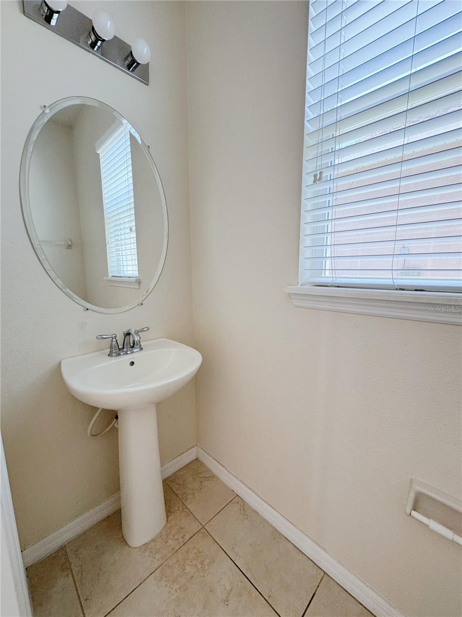 2428 Chateau Loop Property Photo 6