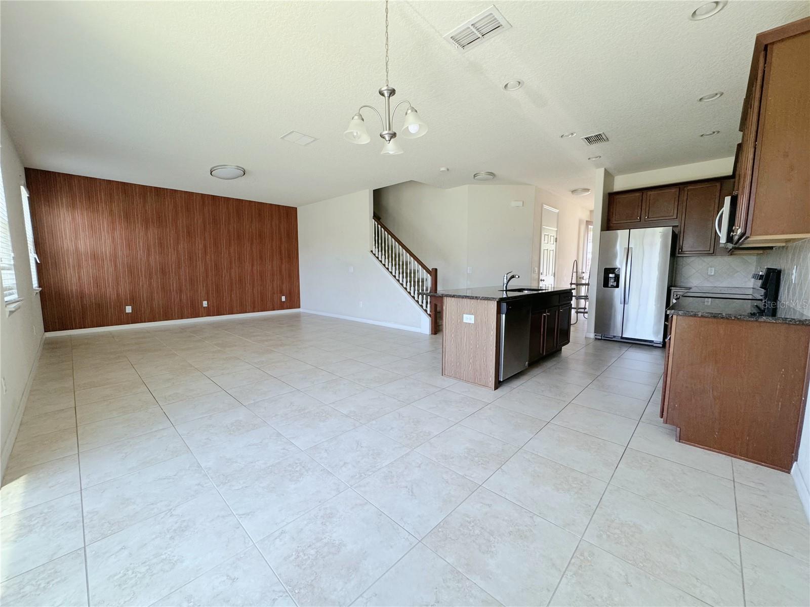2428 Chateau Loop Property Photo 13