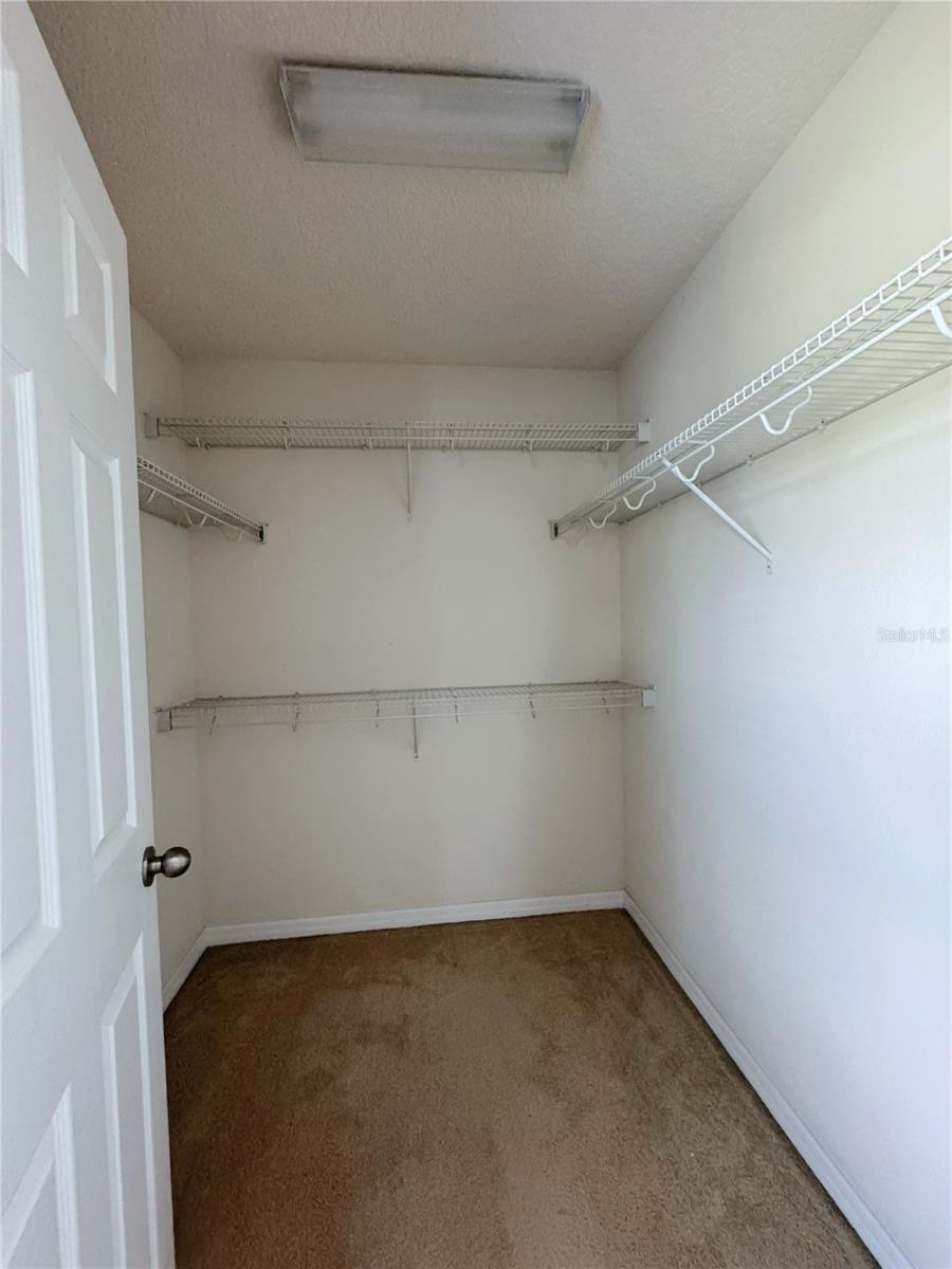 2428 Chateau Loop Property Photo 19