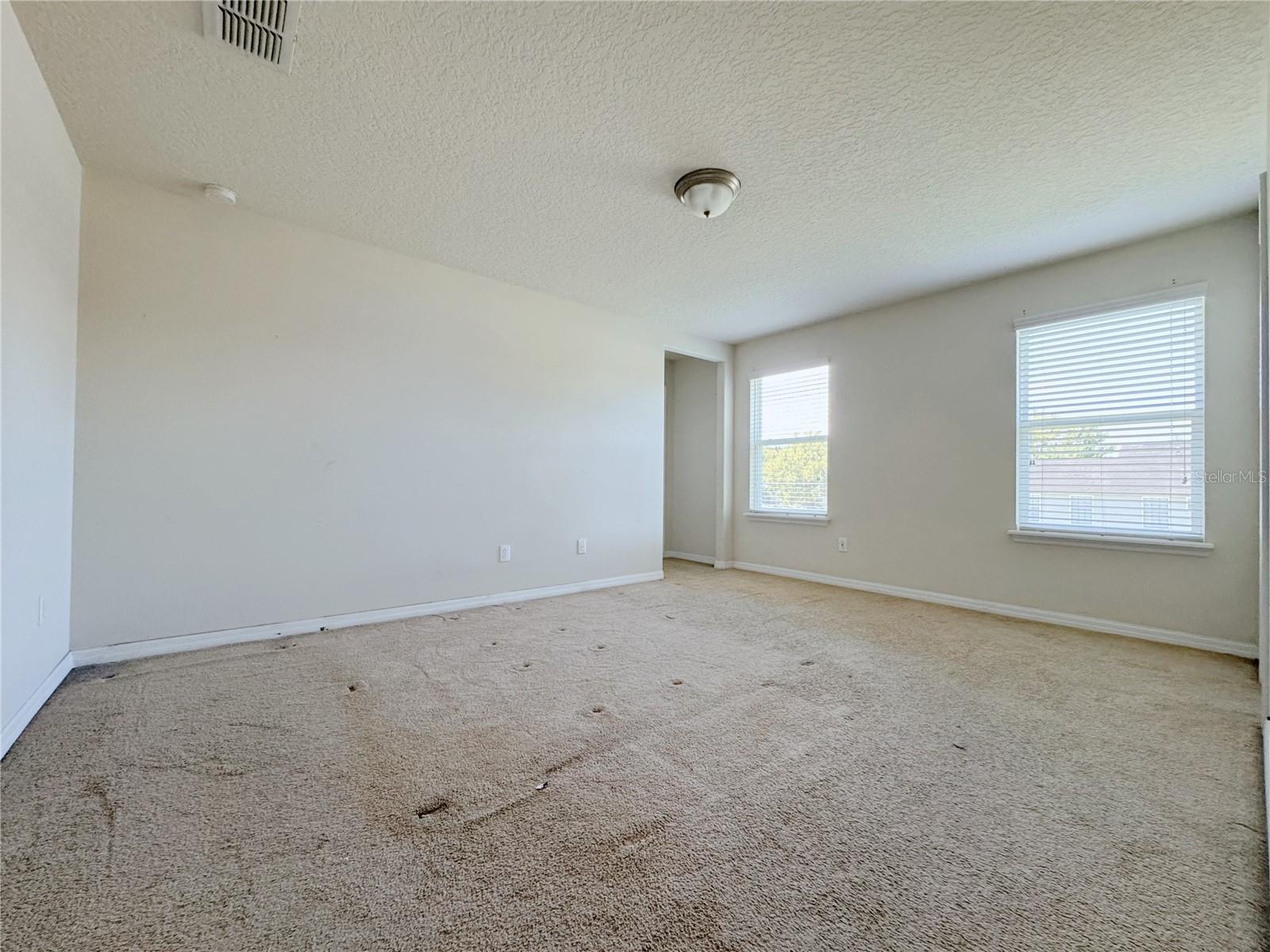 2428 Chateau Loop Property Photo 21