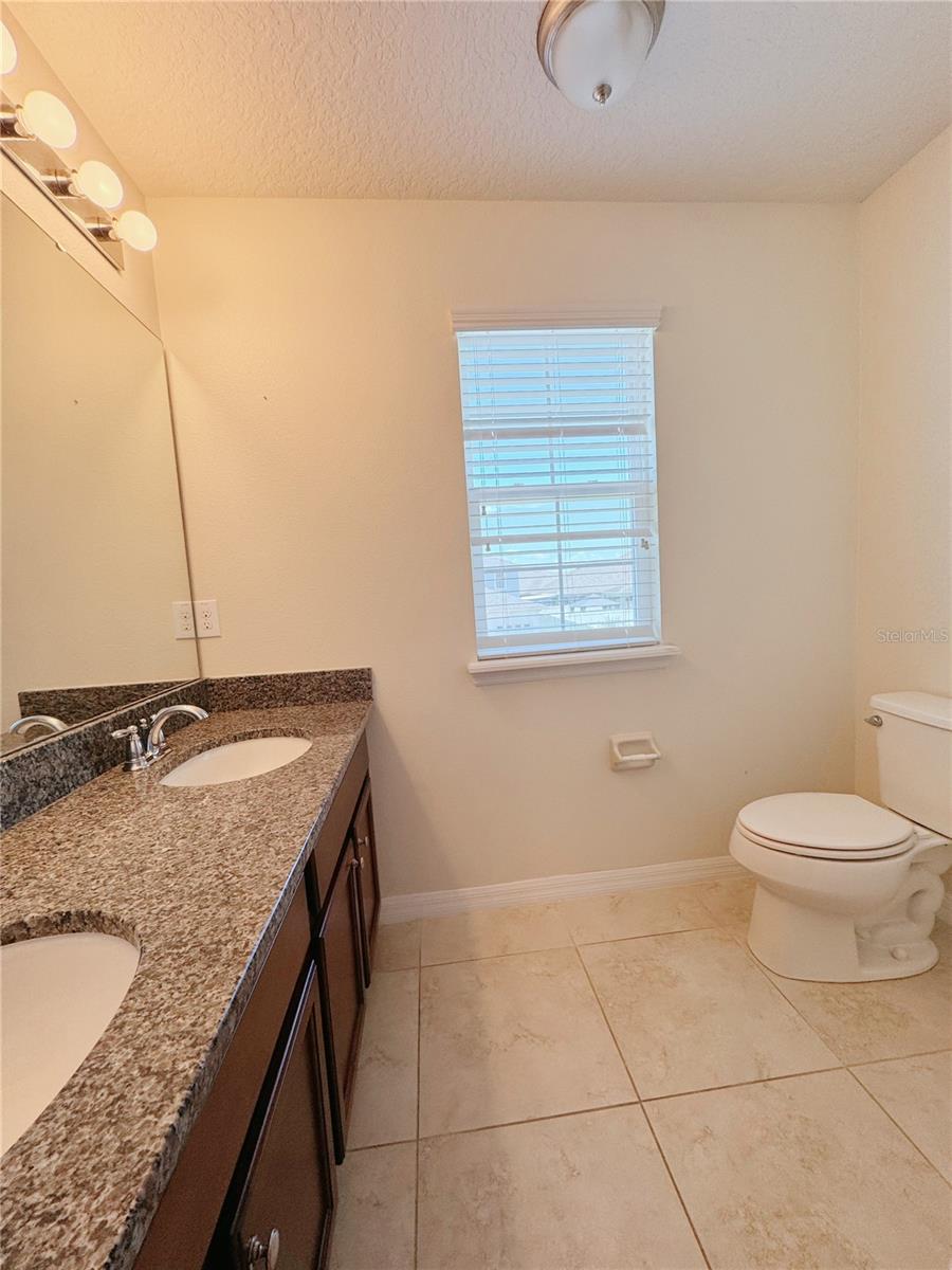 2428 Chateau Loop Property Photo 30