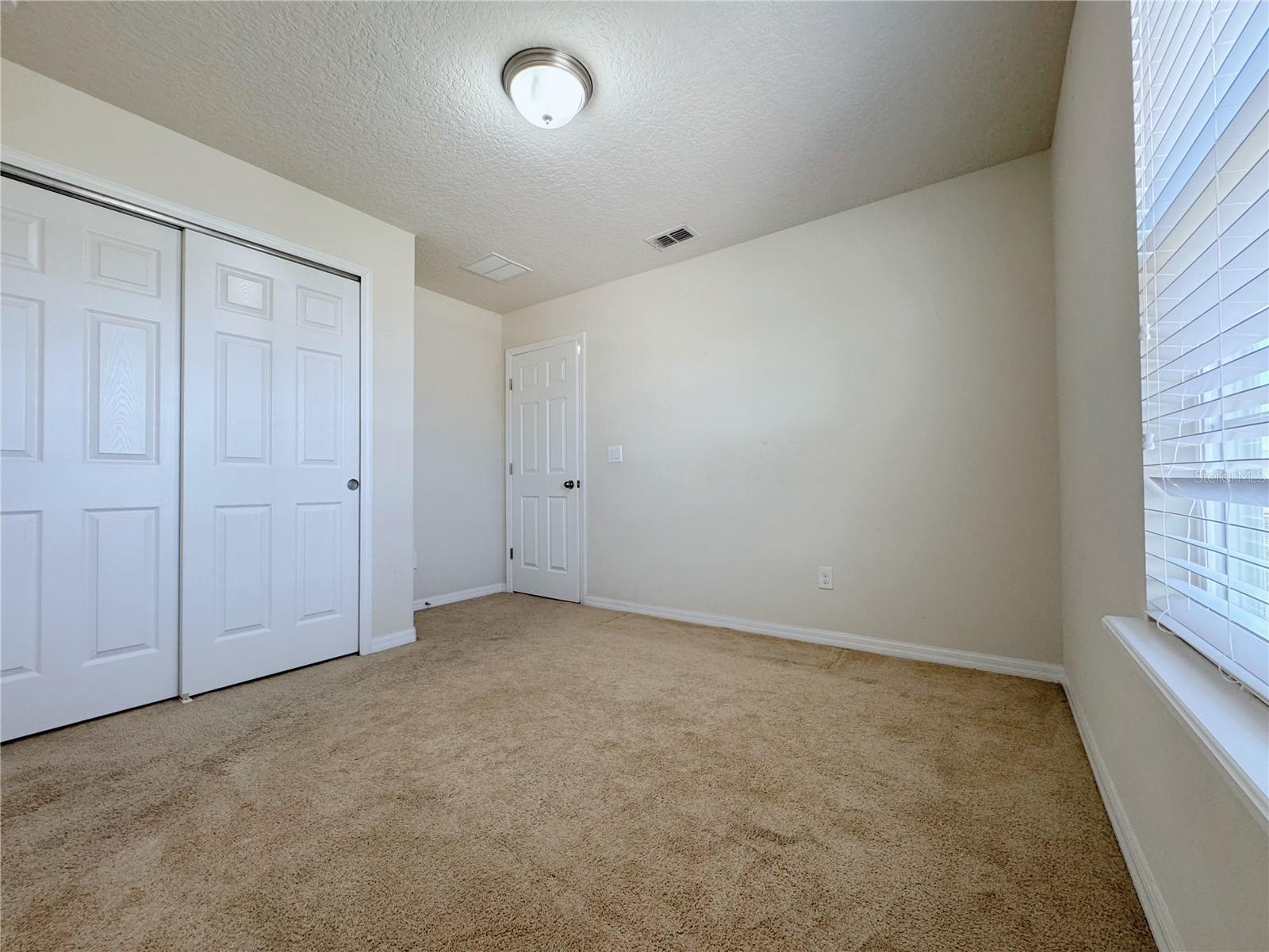 2428 Chateau Loop Property Photo 32