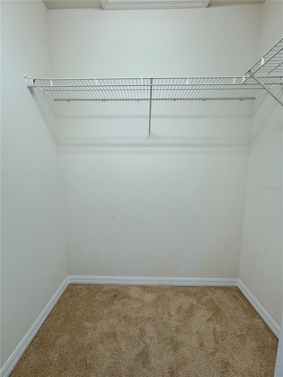 2428 Chateau Loop Property Photo 35