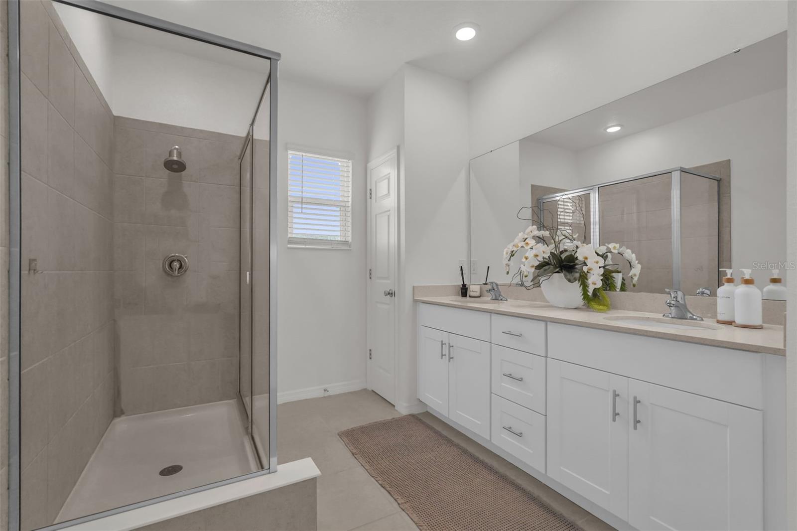1297 Stockwell Ave Property Photo 22