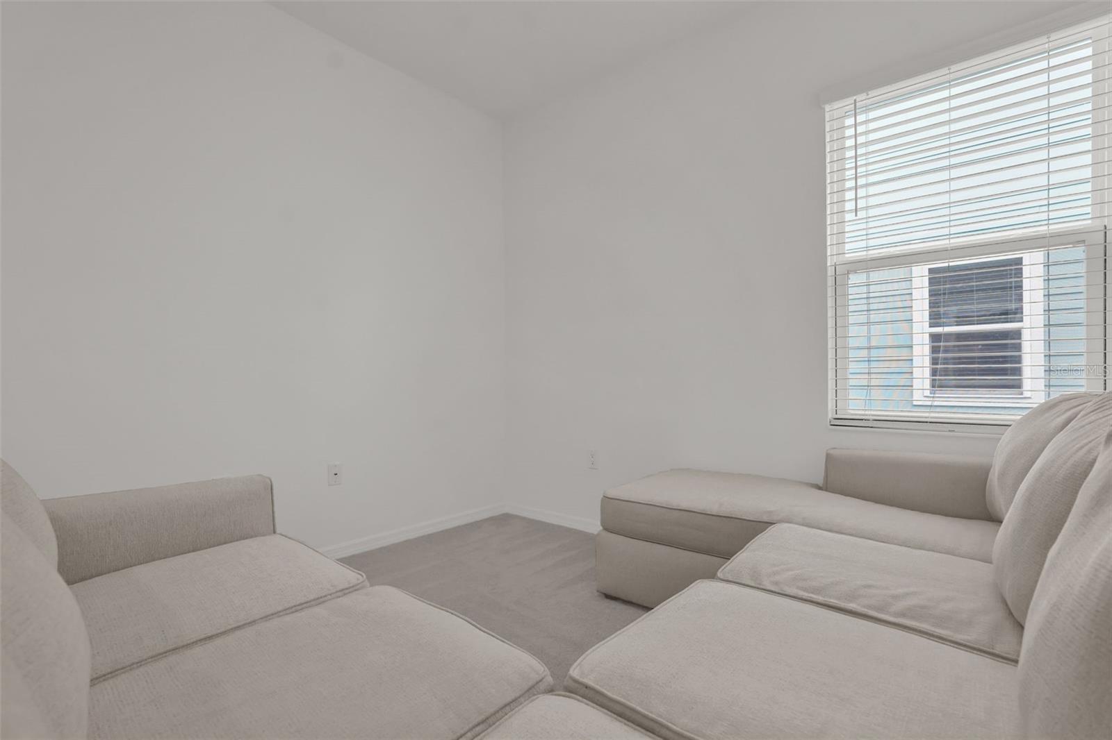 1297 Stockwell Ave Property Photo 24