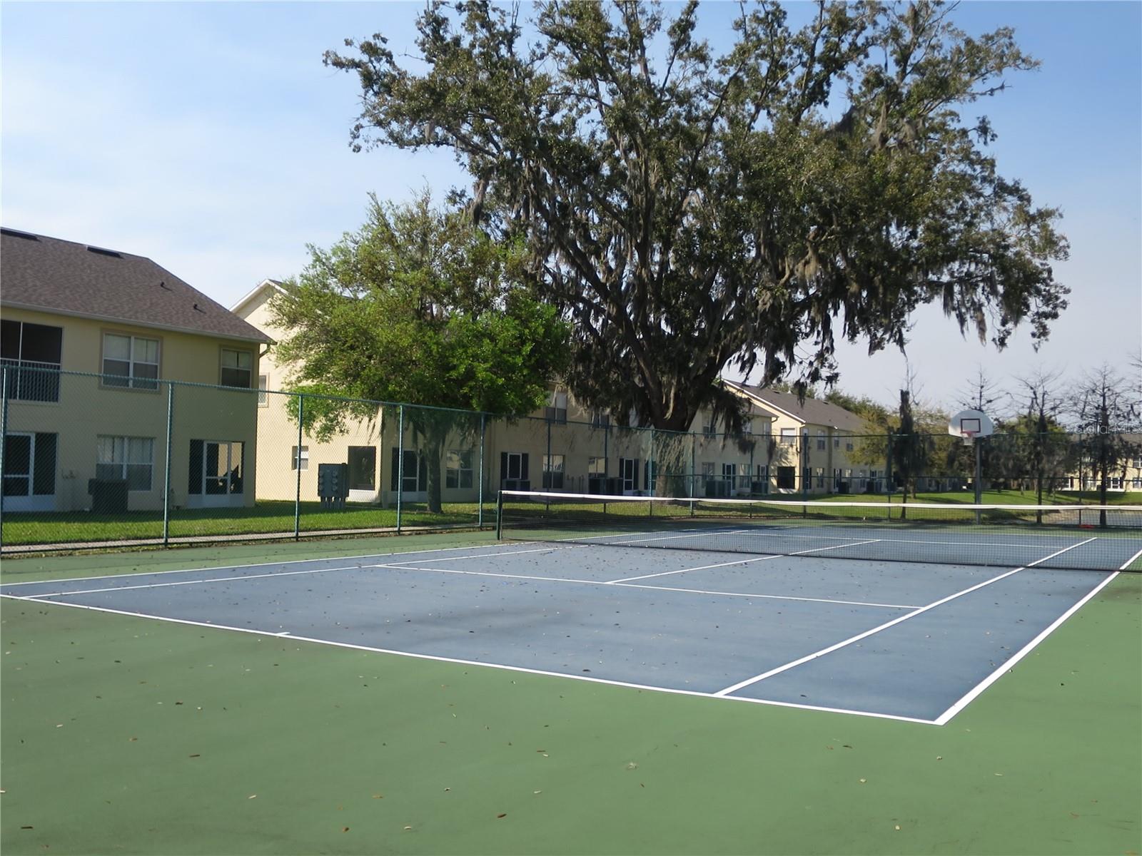 2806 Club Cortile Cir #b Property Photo 4