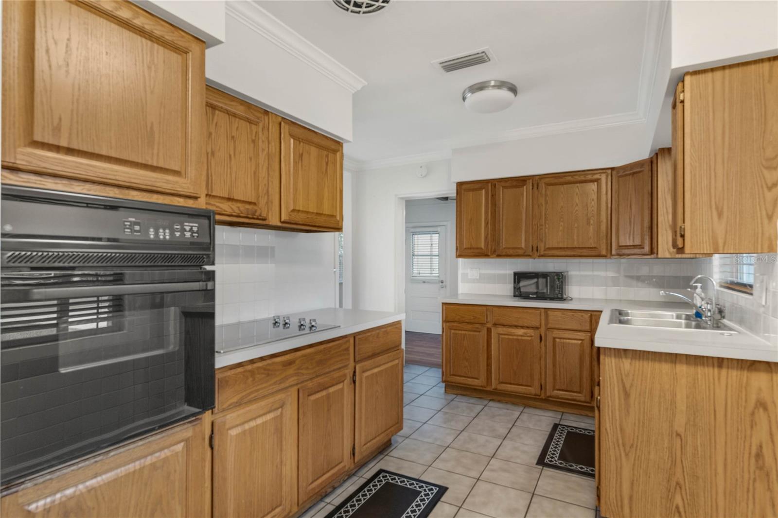 2366 Coldstream Dr Property Photo 6