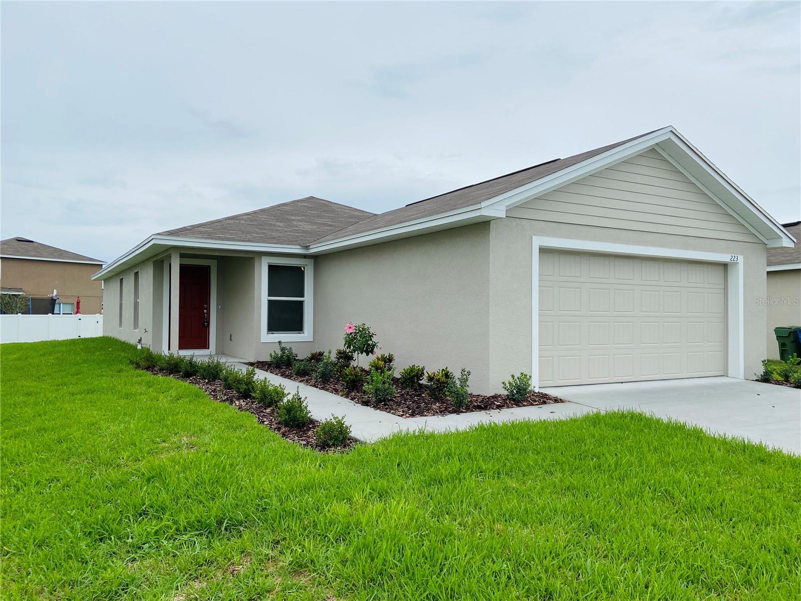 O6431986 Property Photo 1