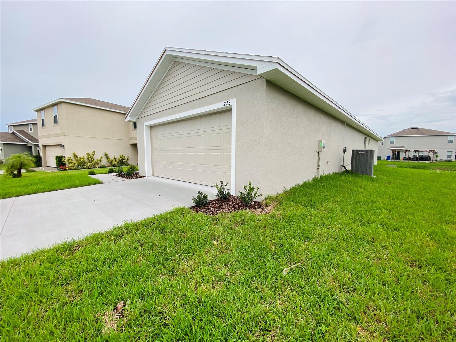 O6431986 Property Photo 3