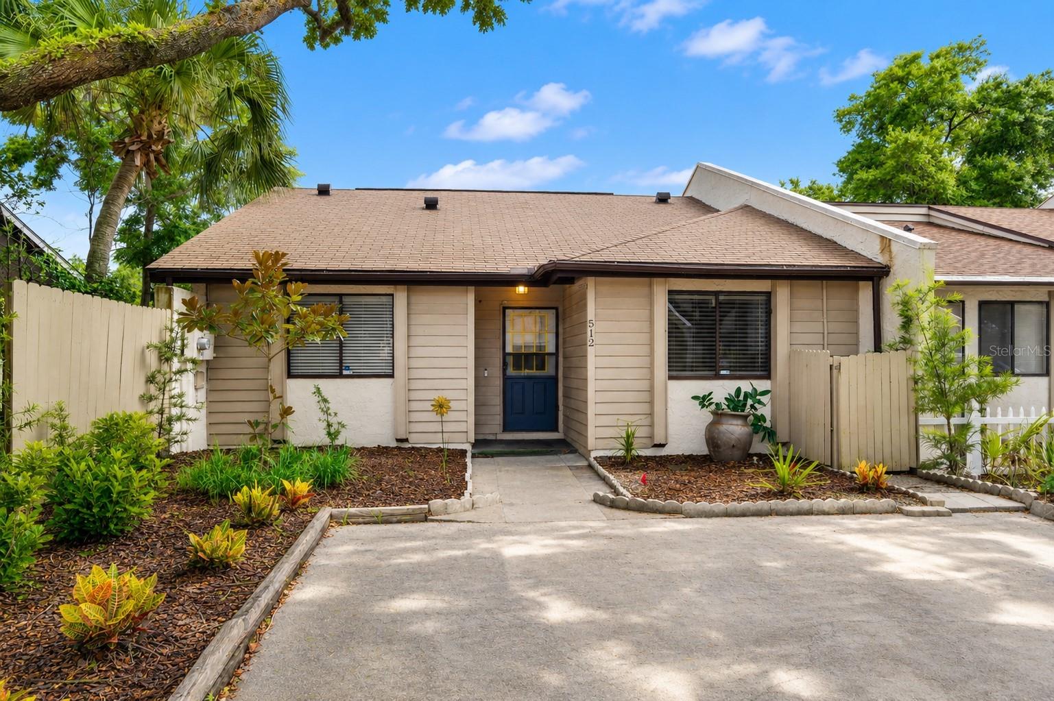 512 DERBY DR
