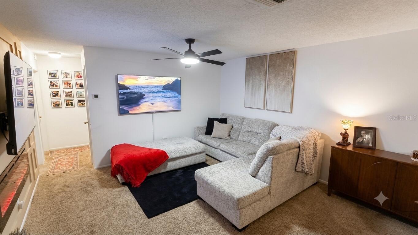 1711 Grove St #519 Property Photo 5