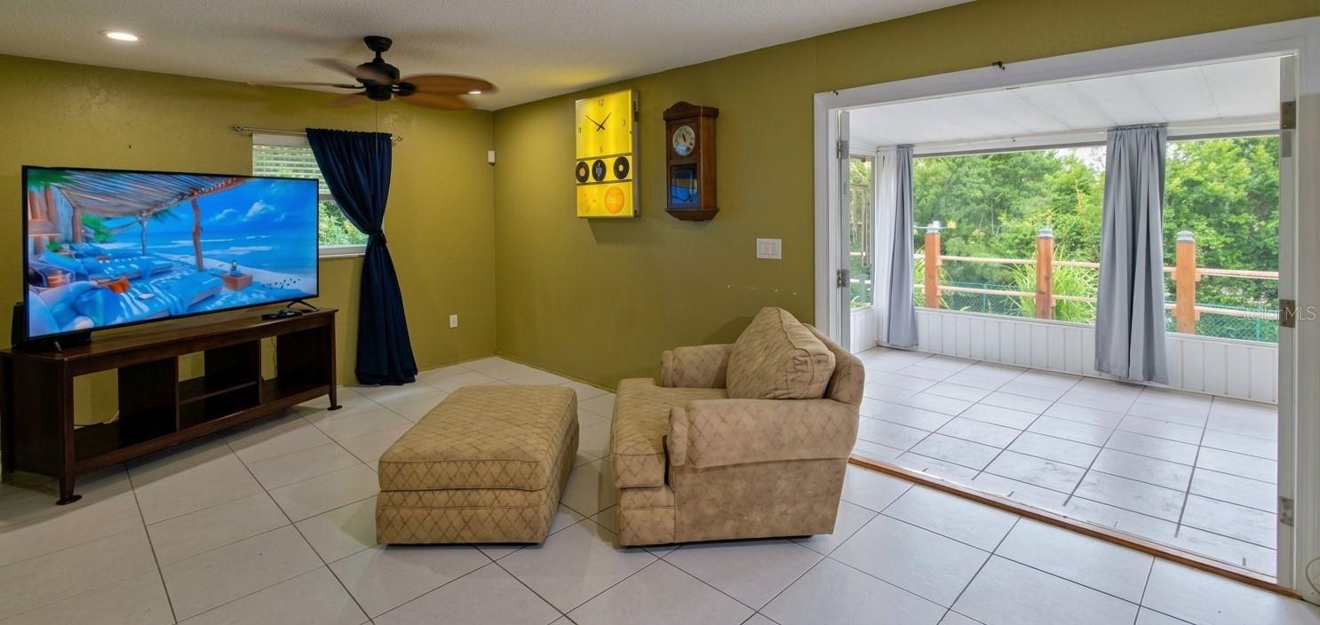 1371 S Prairie Cir Property Photo 13
