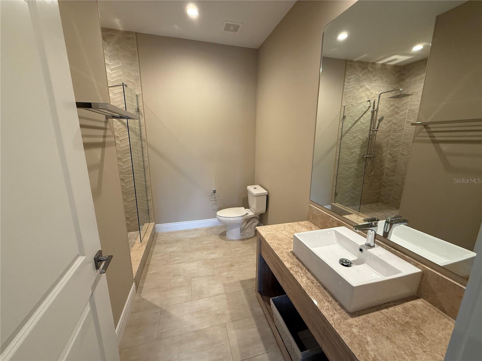 3065 Rockefeller Way Property Photo 16