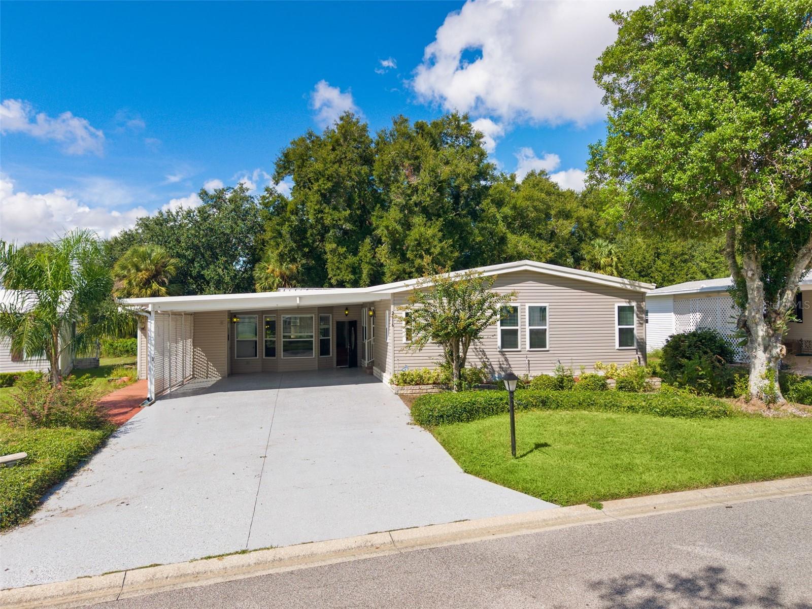 2616 Lake Grassmere Cir #1850 Property Photo 8