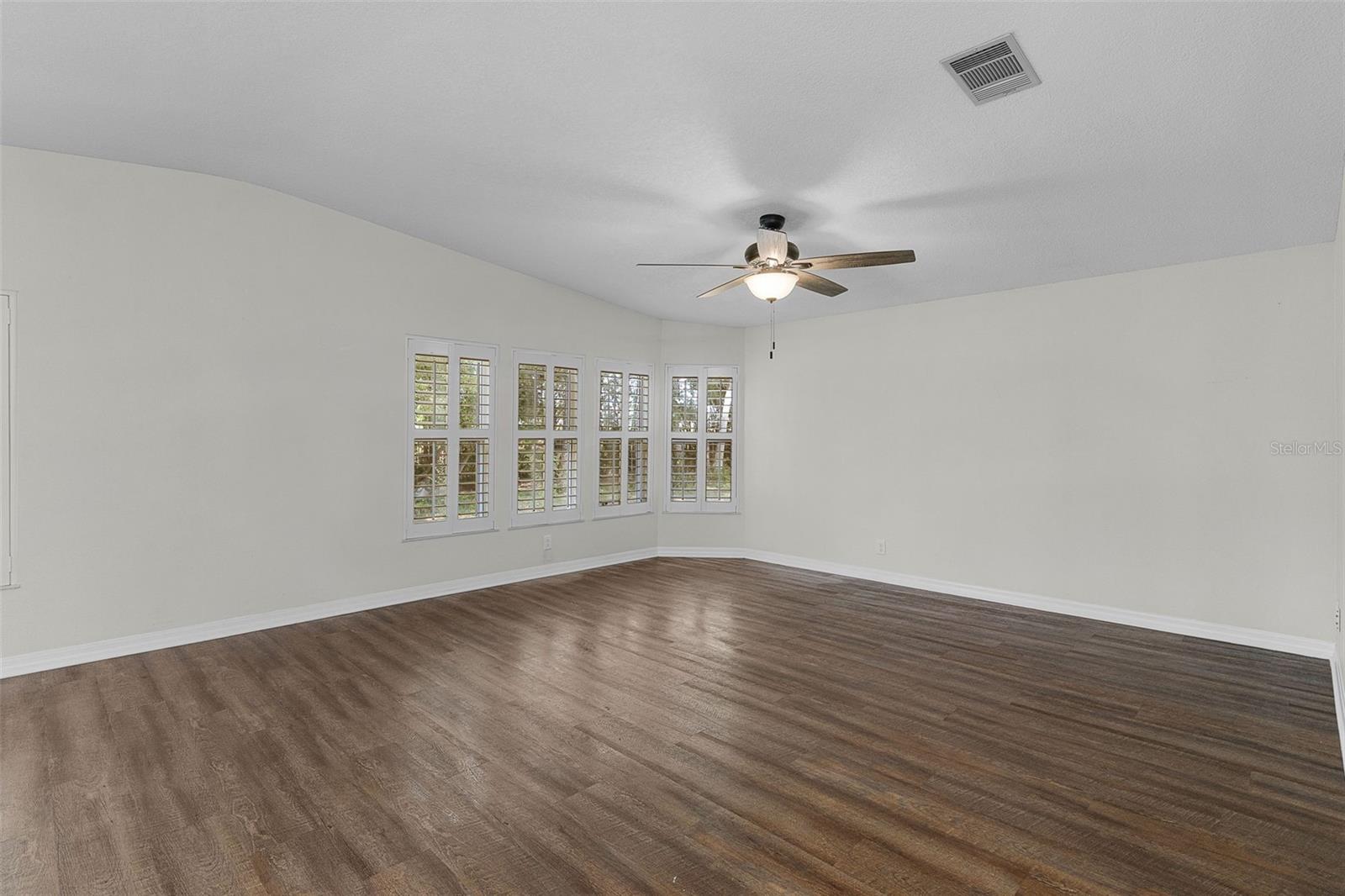 2616 Lake Grassmere Cir #1850 Property Photo 20