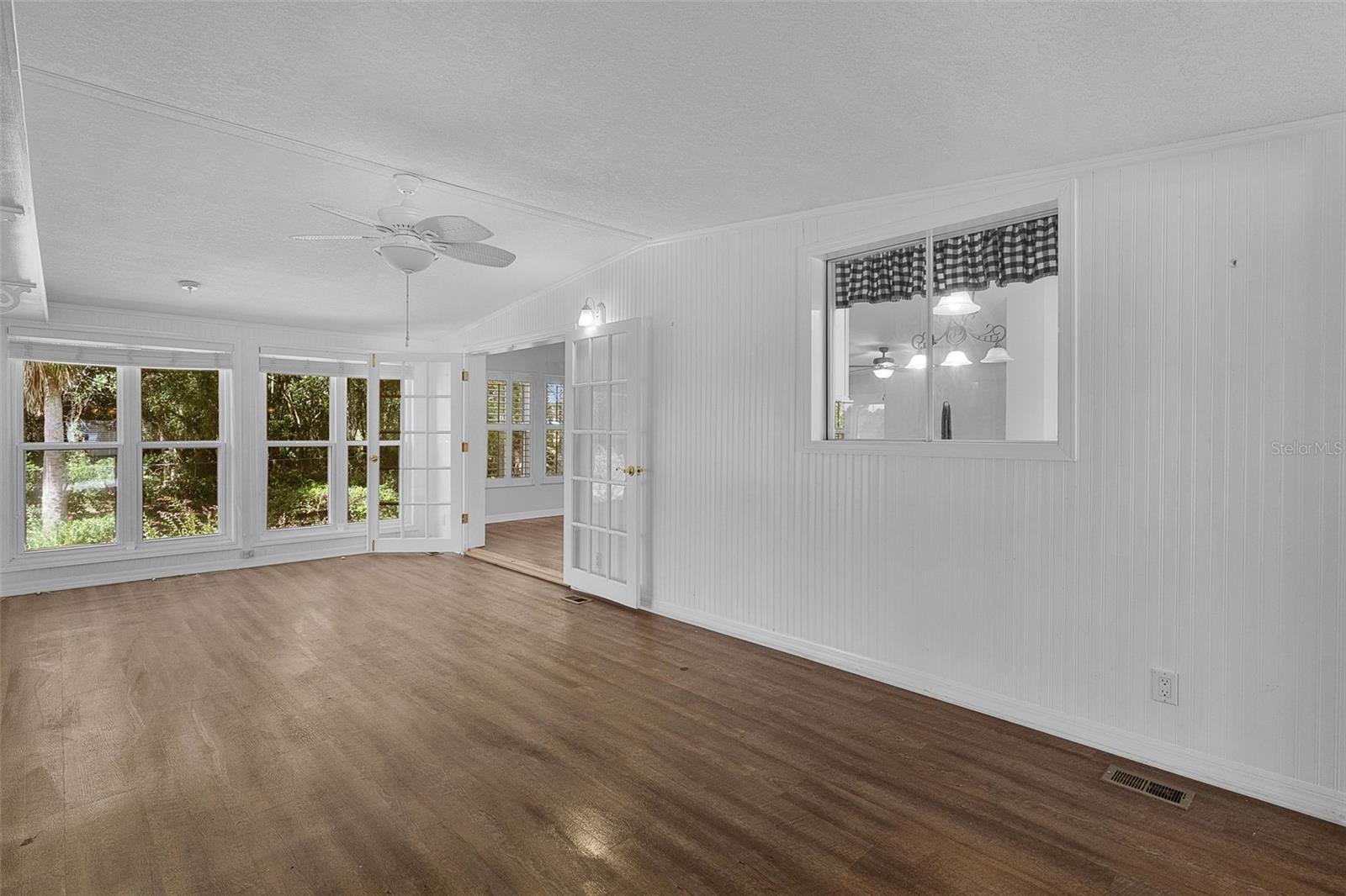 2616 Lake Grassmere Cir #1850 Property Photo 25