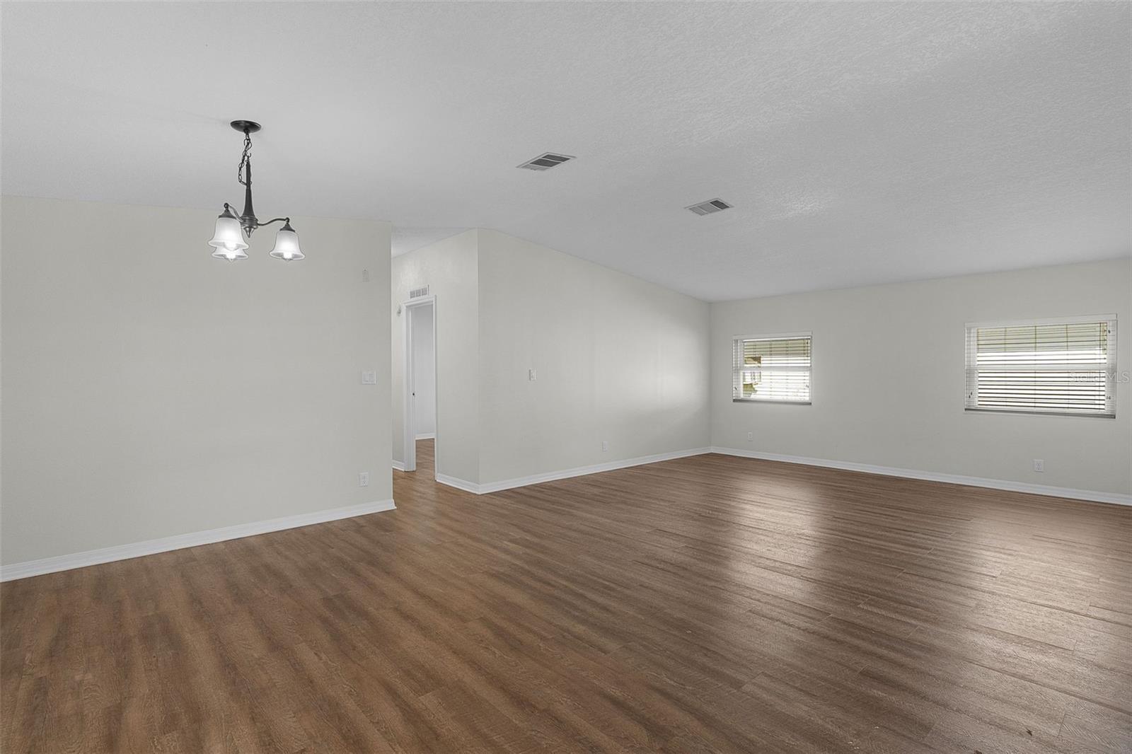 2616 Lake Grassmere Cir #1850 Property Photo 34