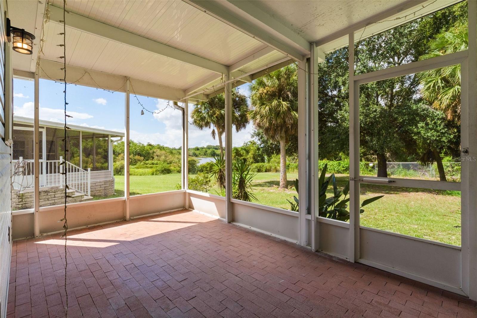 2616 Lake Grassmere Cir #1850 Property Photo 64