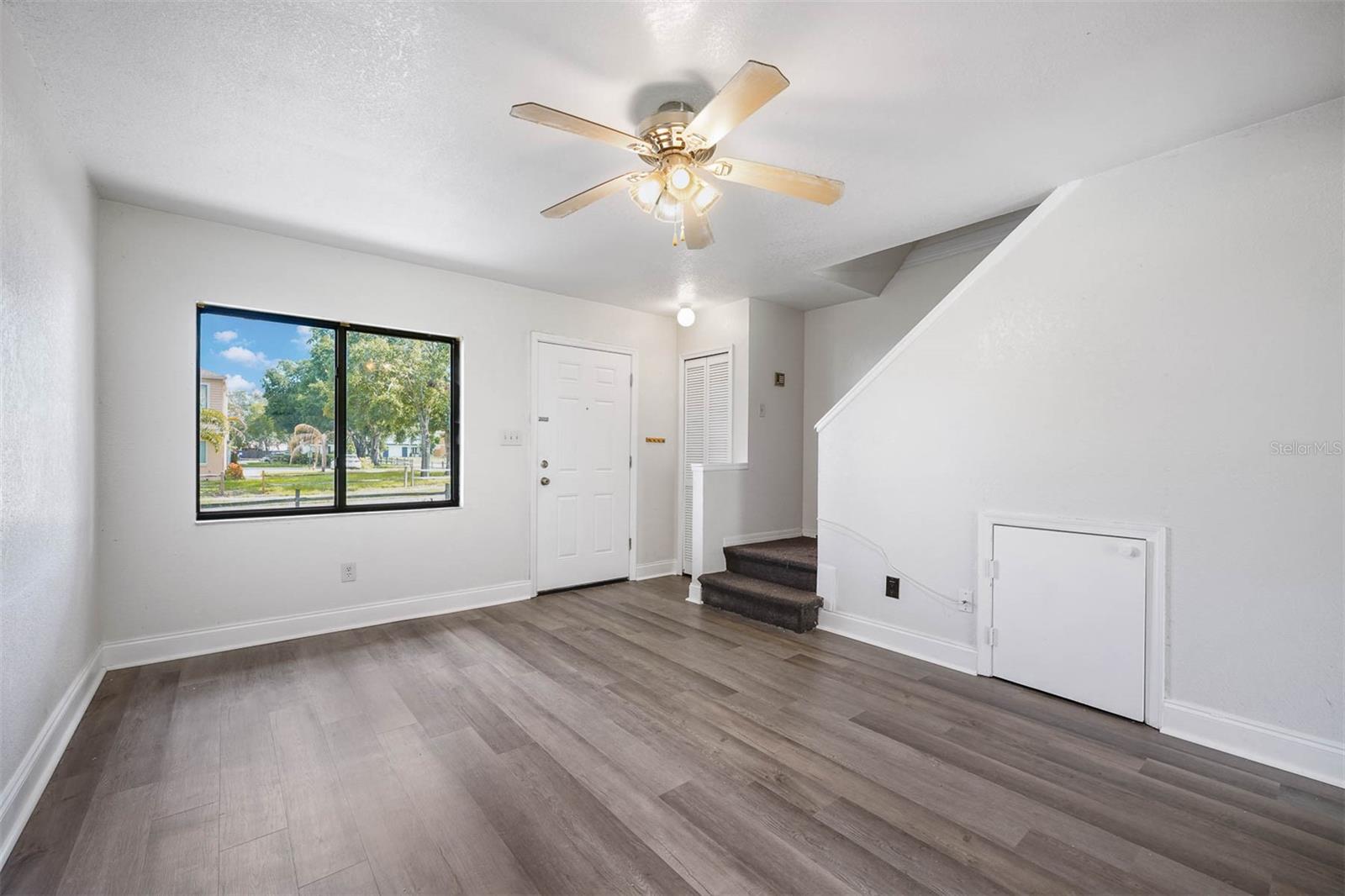 12062 Tift Cir Property Photo 3