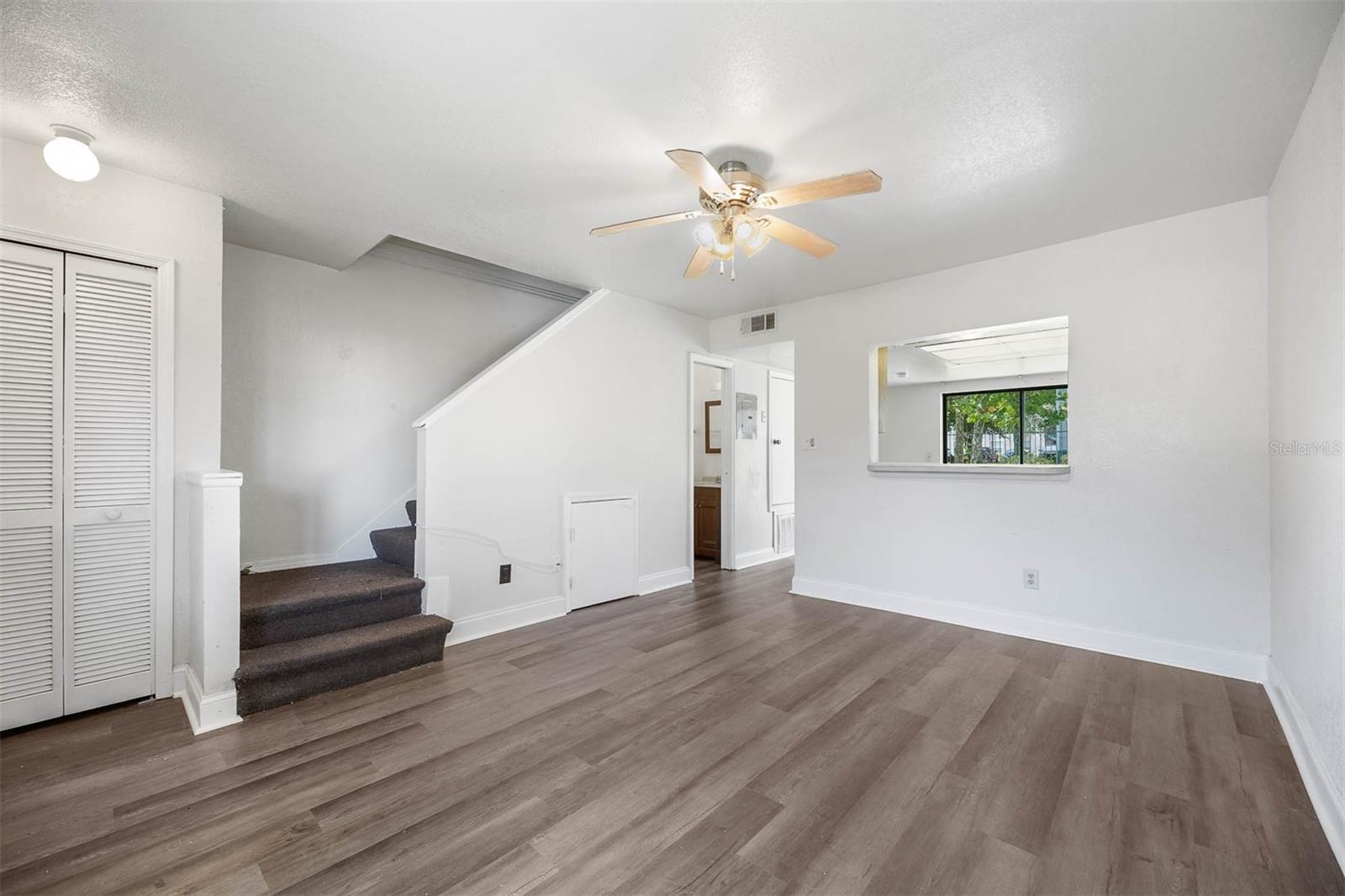 12062 Tift Cir Property Photo 5
