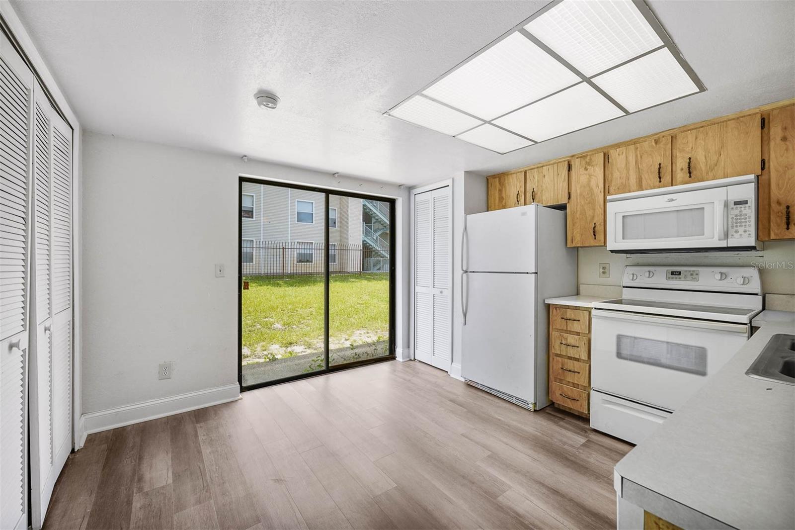 12062 Tift Cir Property Photo 9