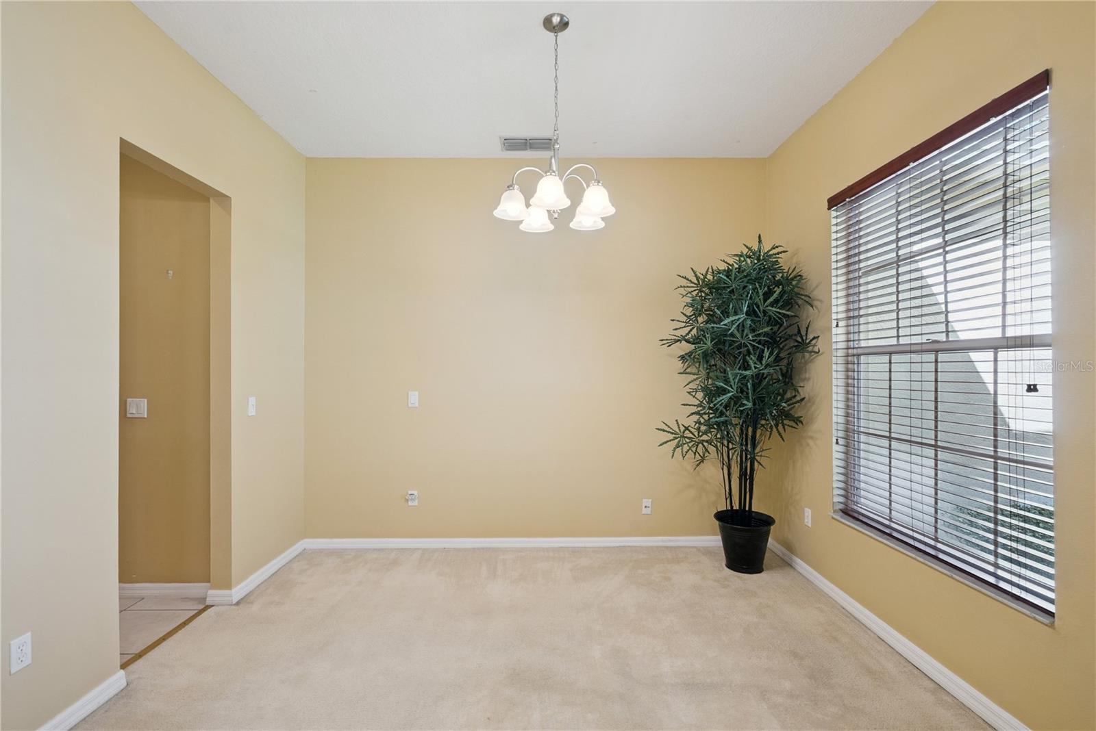 1040 Kersfield Cir Property Photo 5