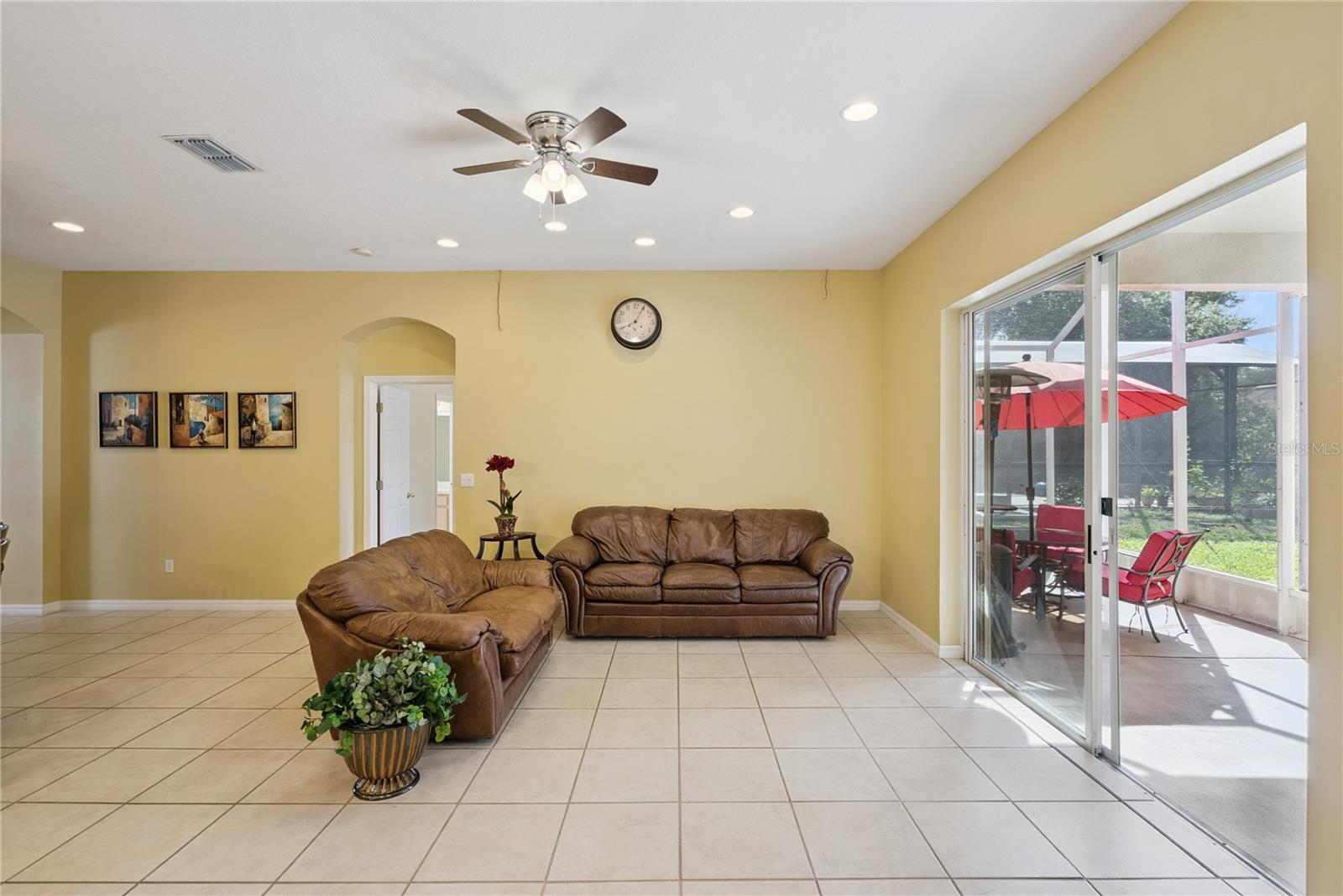 1040 Kersfield Cir Property Photo 8