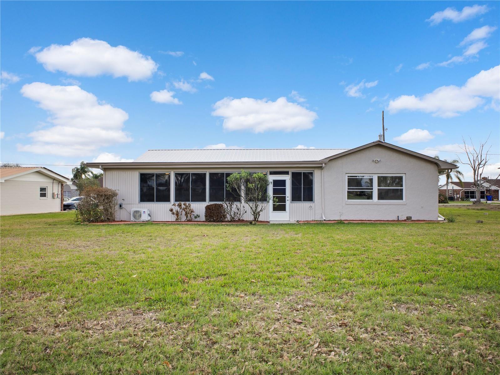 196 W LAKE DAMON DR