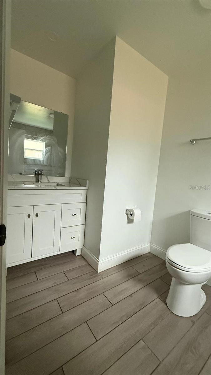 10718 Windsor Pl Property Photo 17