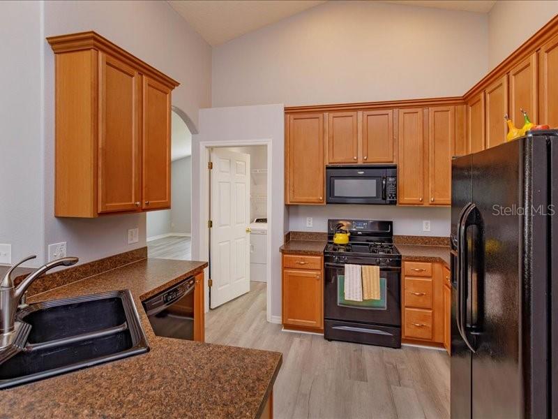 844 Haring Ln Property Photo 12