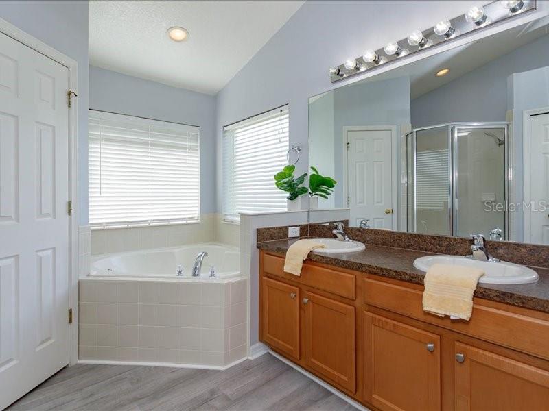 844 Haring Ln Property Photo 21