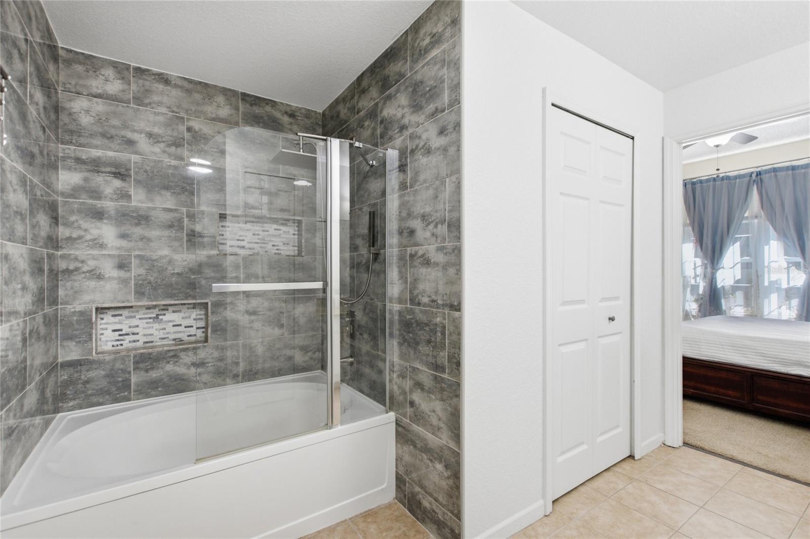 13037 Mulberry Park Dr #518 Property Photo 15
