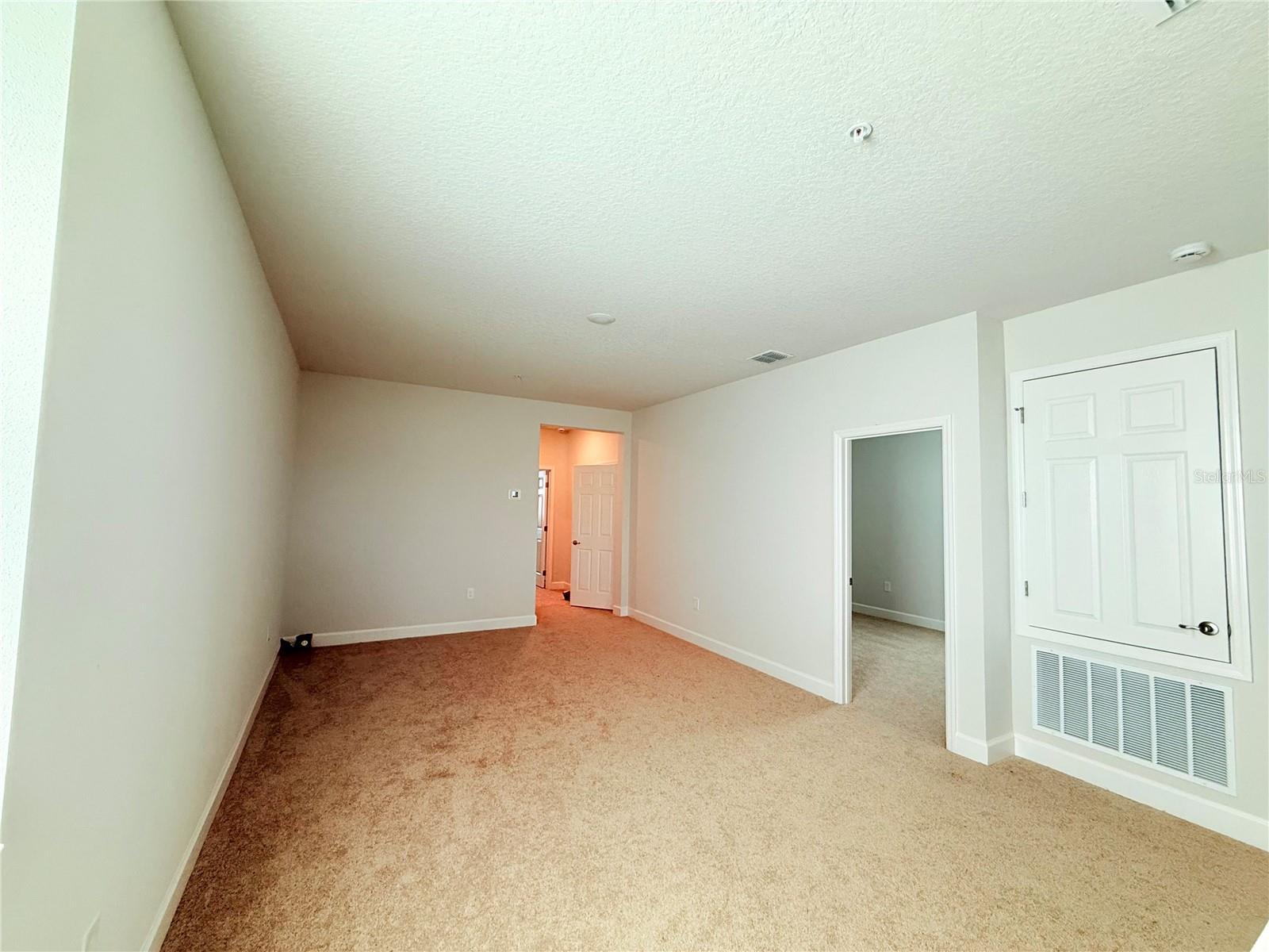 237 Station Ln Property Photo 11