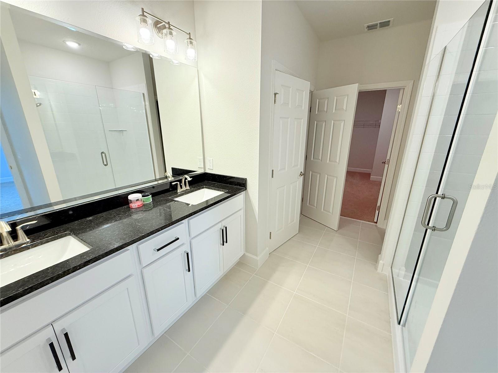 237 Station Ln Property Photo 16