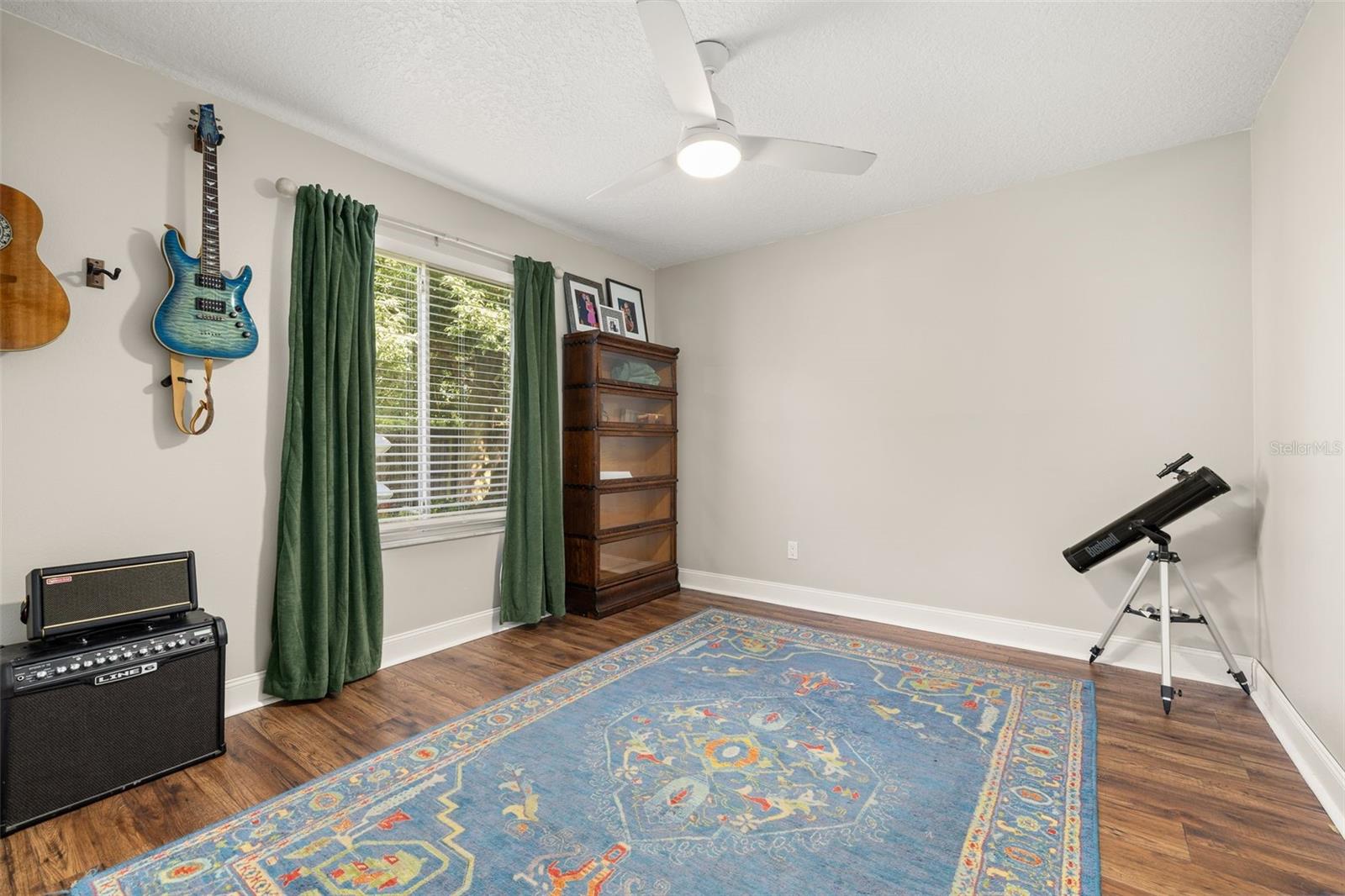 302 Oak Leaf Cir Property Photo 36