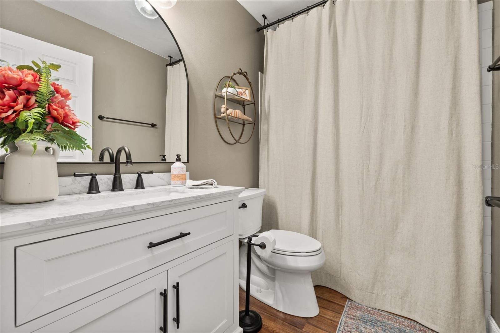 302 Oak Leaf Cir Property Photo 41