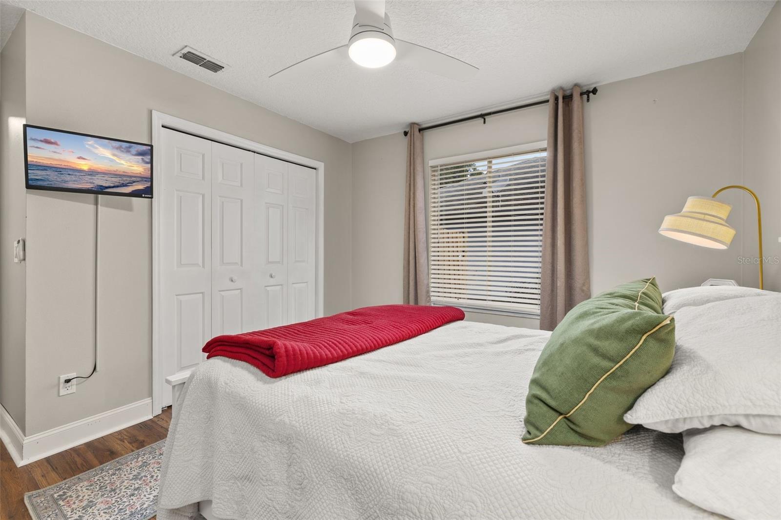 302 Oak Leaf Cir Property Photo 44