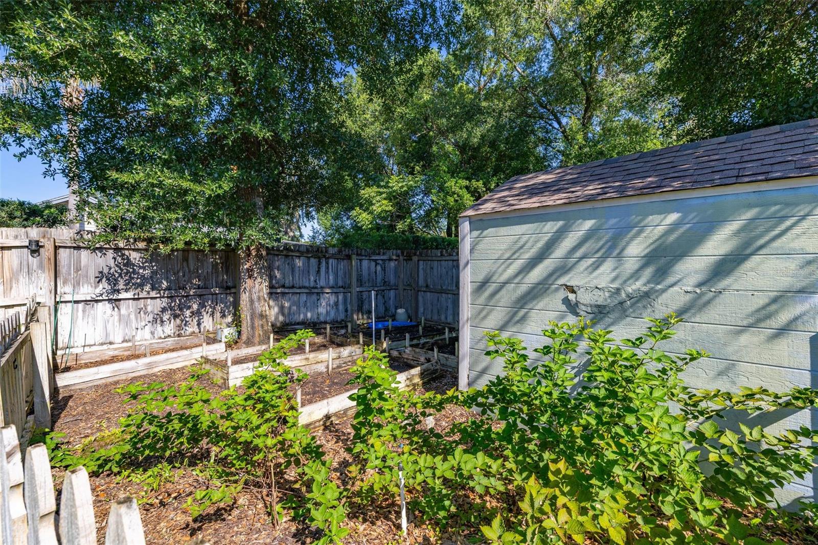 302 Oak Leaf Cir Property Photo 75