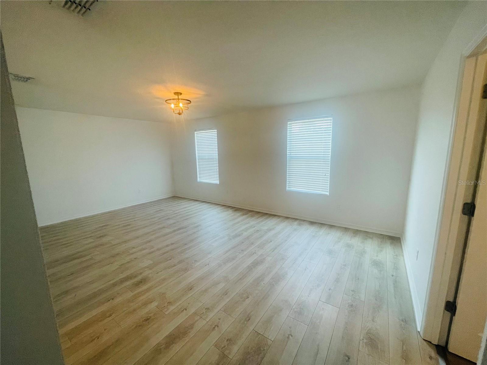 16616 Broadford Ln Property Photo 16