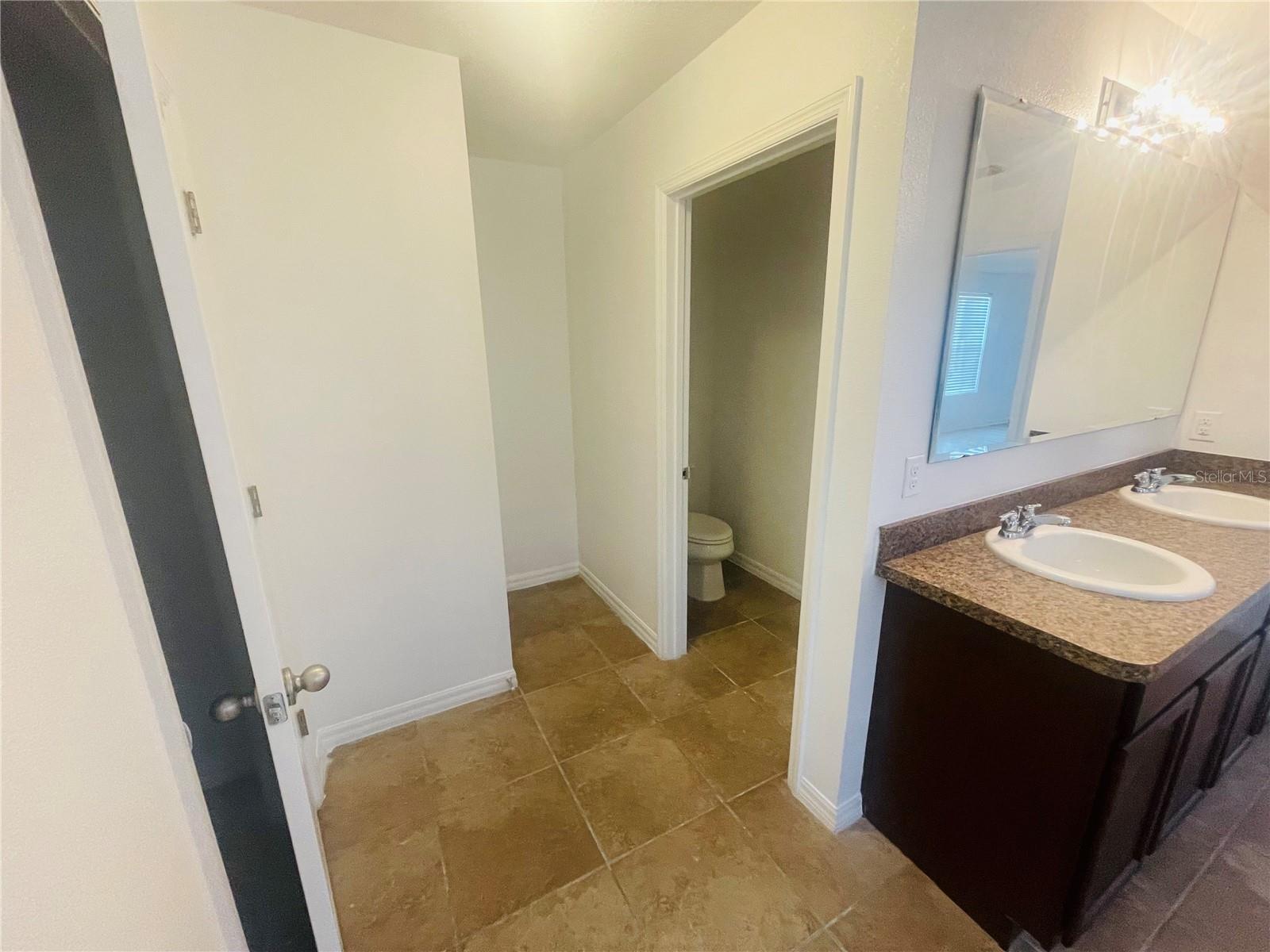16616 Broadford Ln Property Photo 19