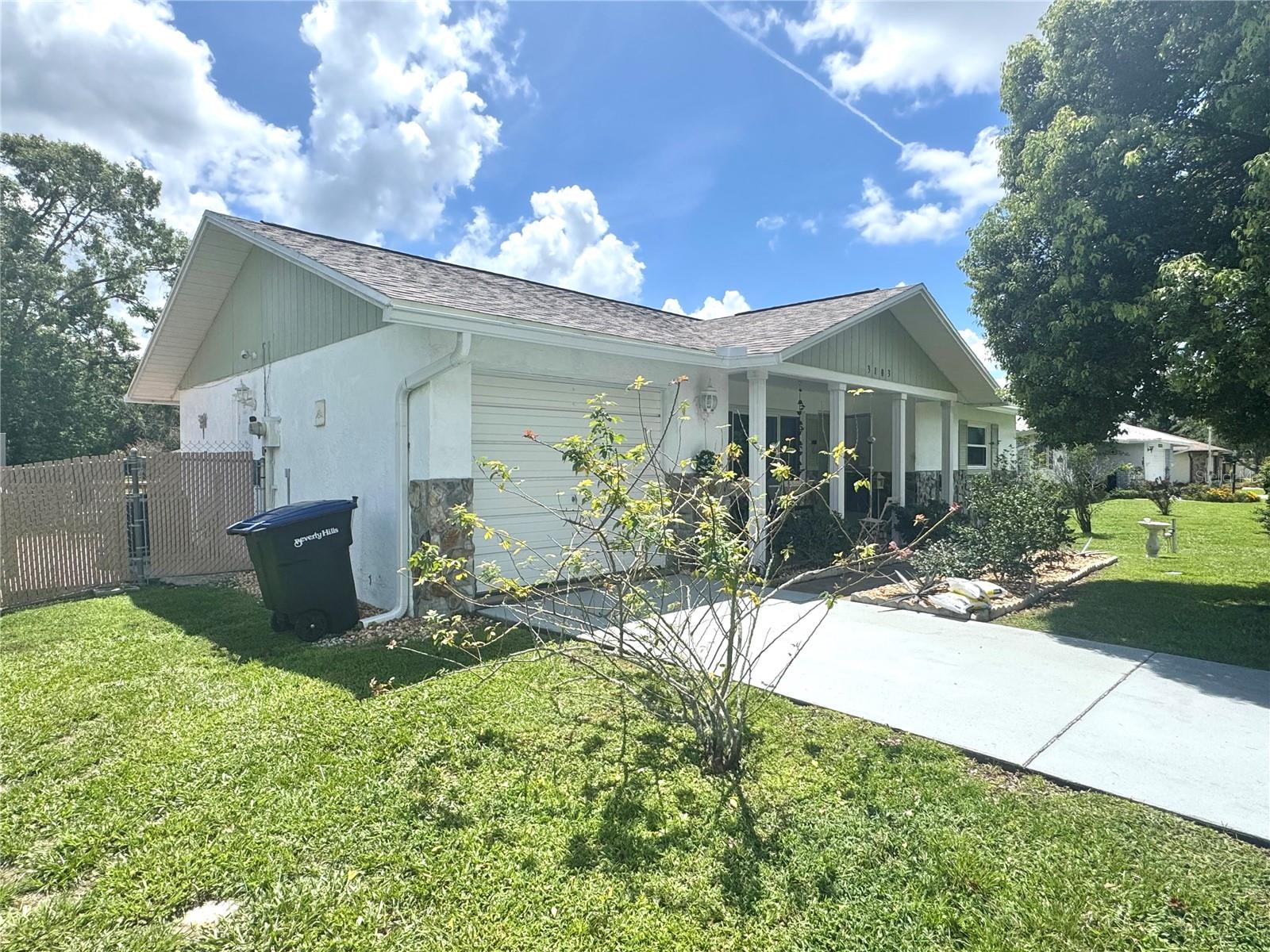 3103 N WOOLFLOWER TER