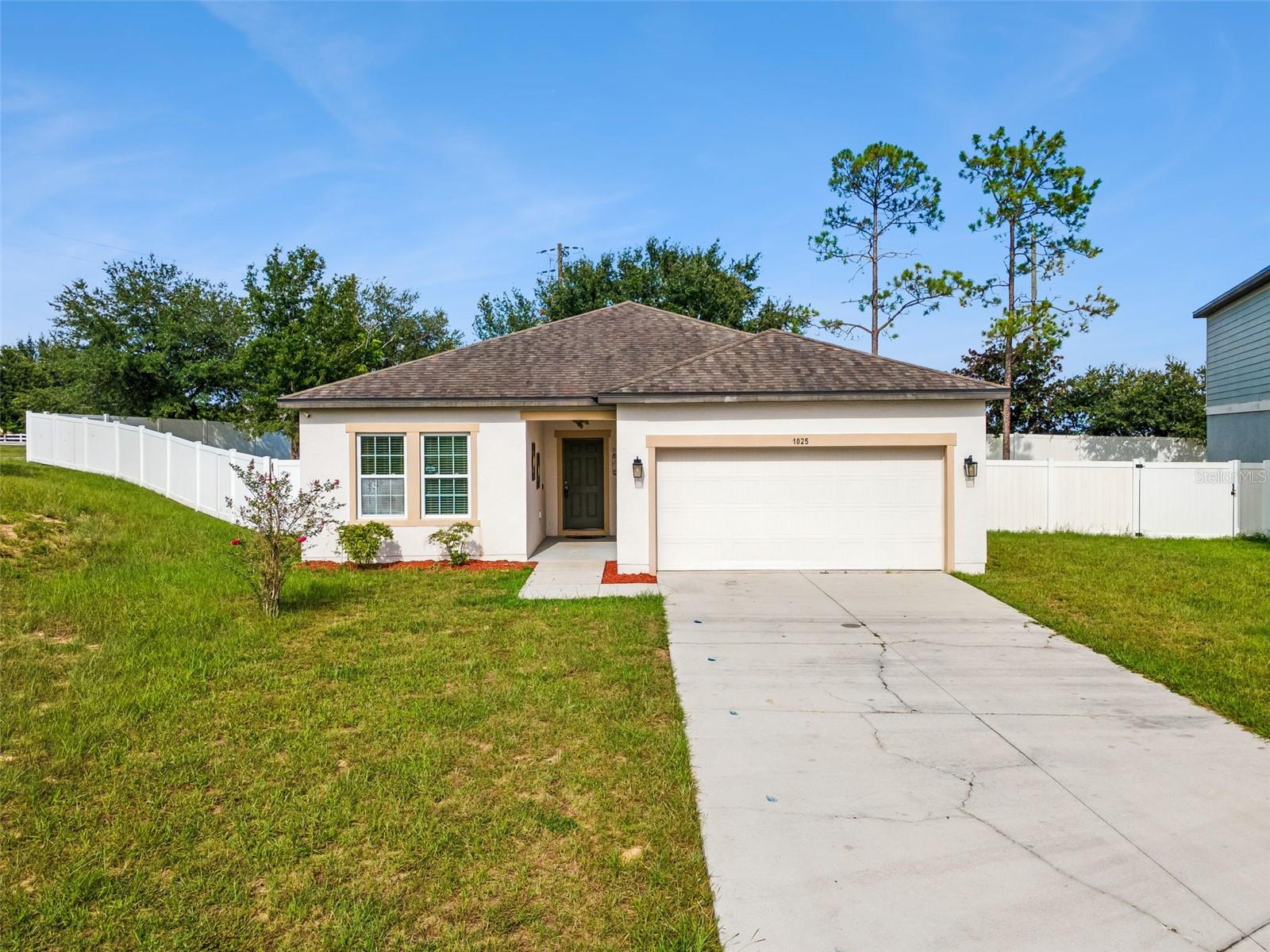 1025 MARGOT LN
