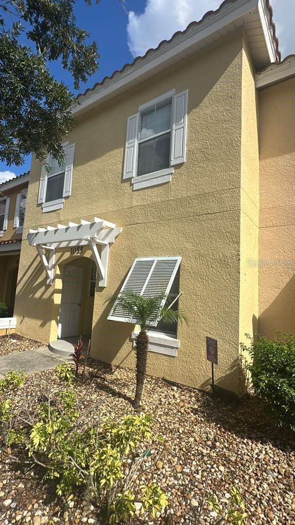 1055 Park Ridge Cir Property Photo 2