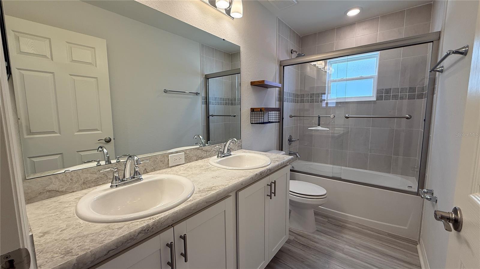 3139 Laurel Oak Ln Property Photo 12