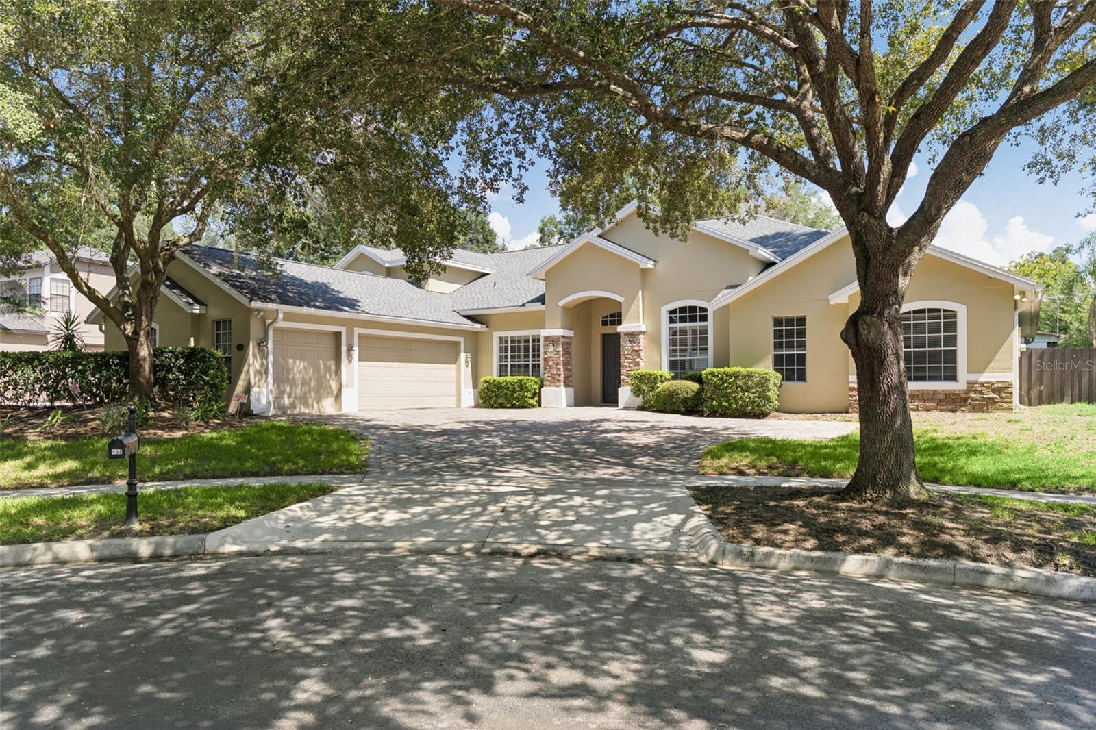 457 CHINAHILL CT