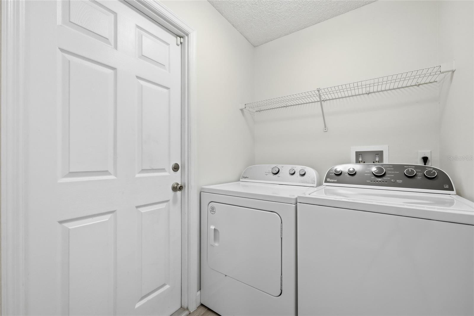 115 N Weathersfield Ave Property Photo 12