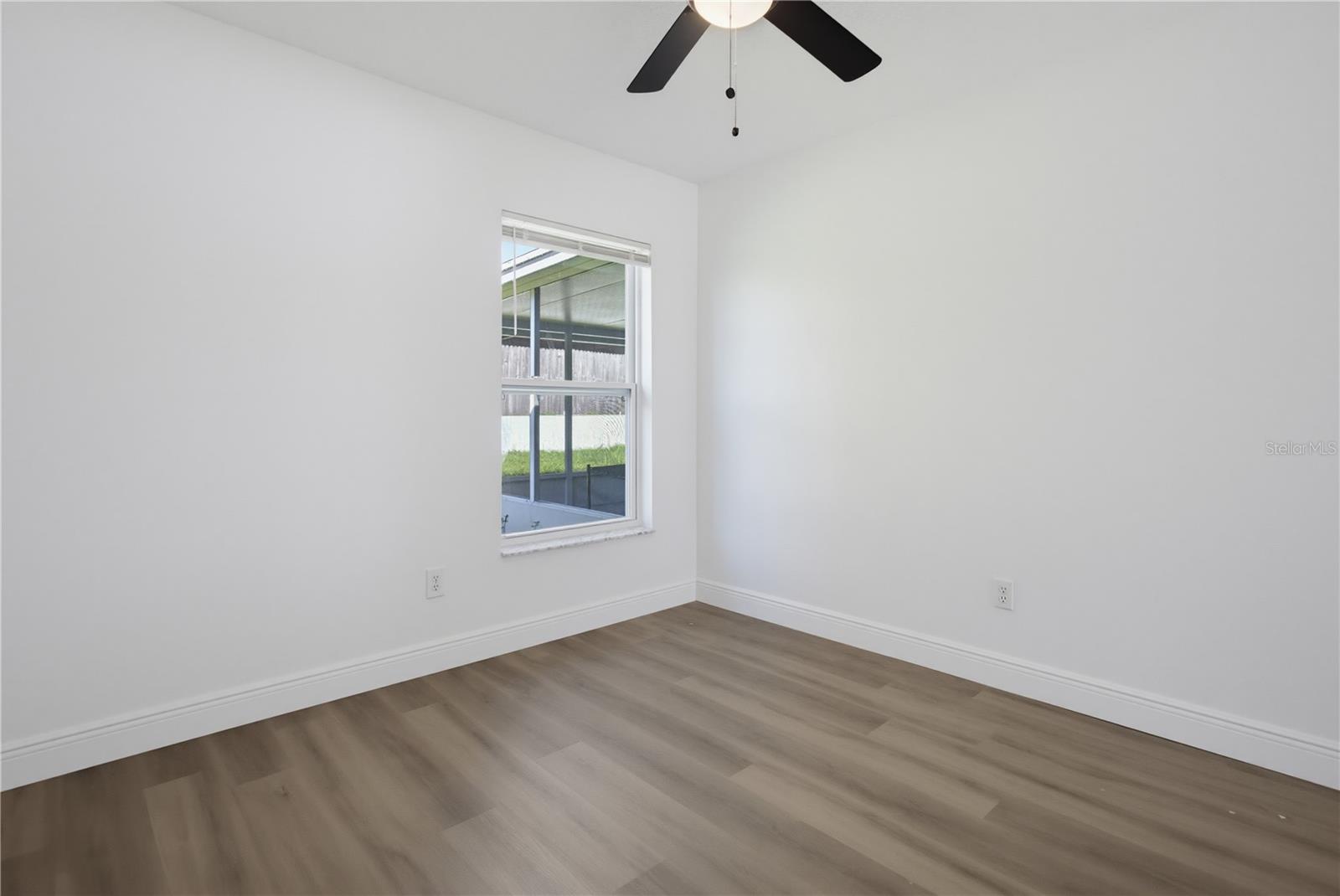 1060 Dees Dr Property Photo 27
