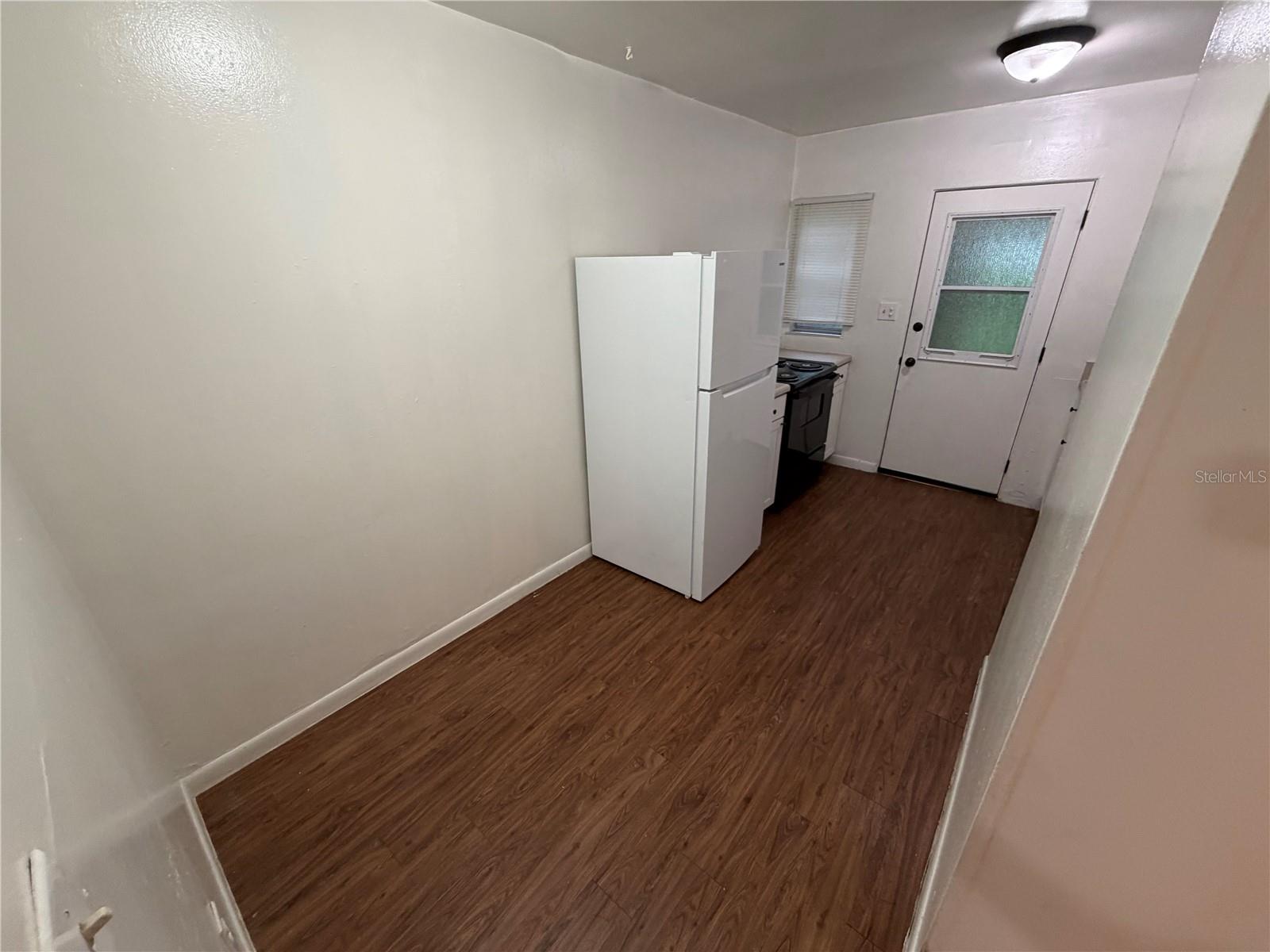2107 S Mills Ave Property Photo 5