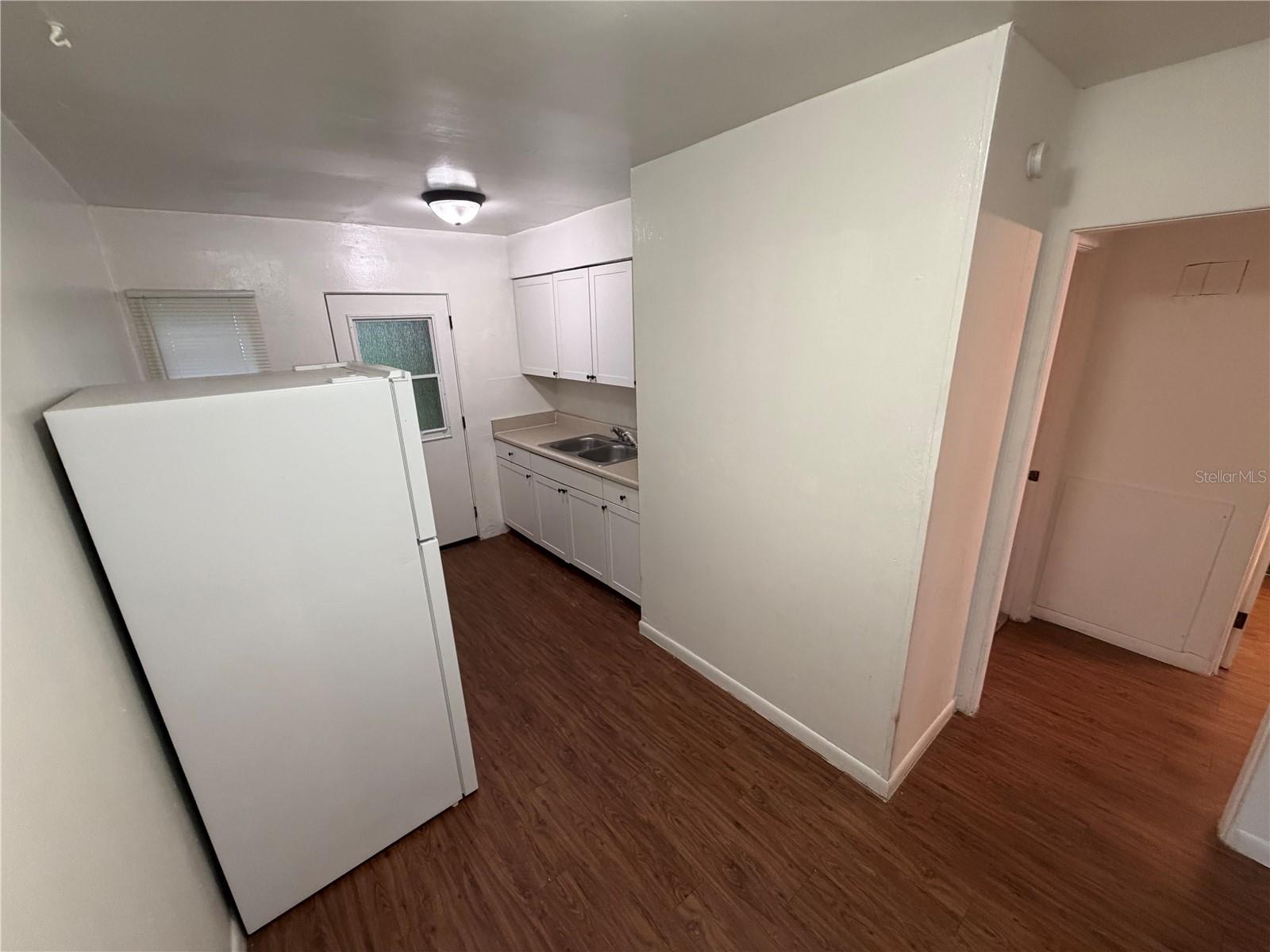 2107 S Mills Ave Property Photo 6