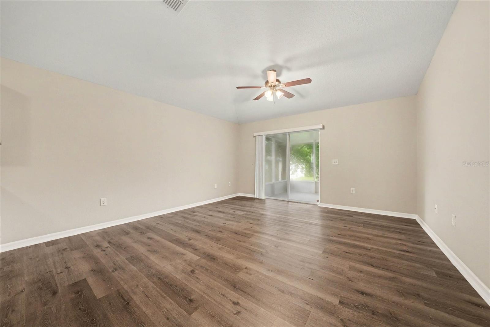 2208 Nicollett Way Property Photo 5